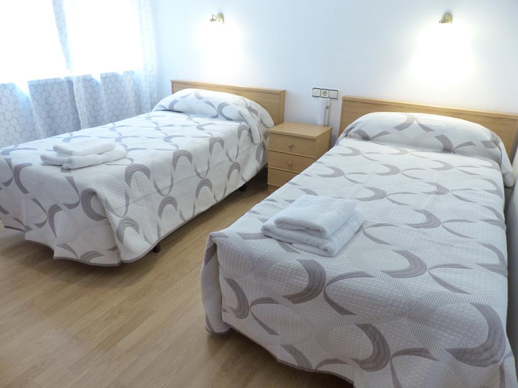 Pension Oria Luarca Bagian luar foto