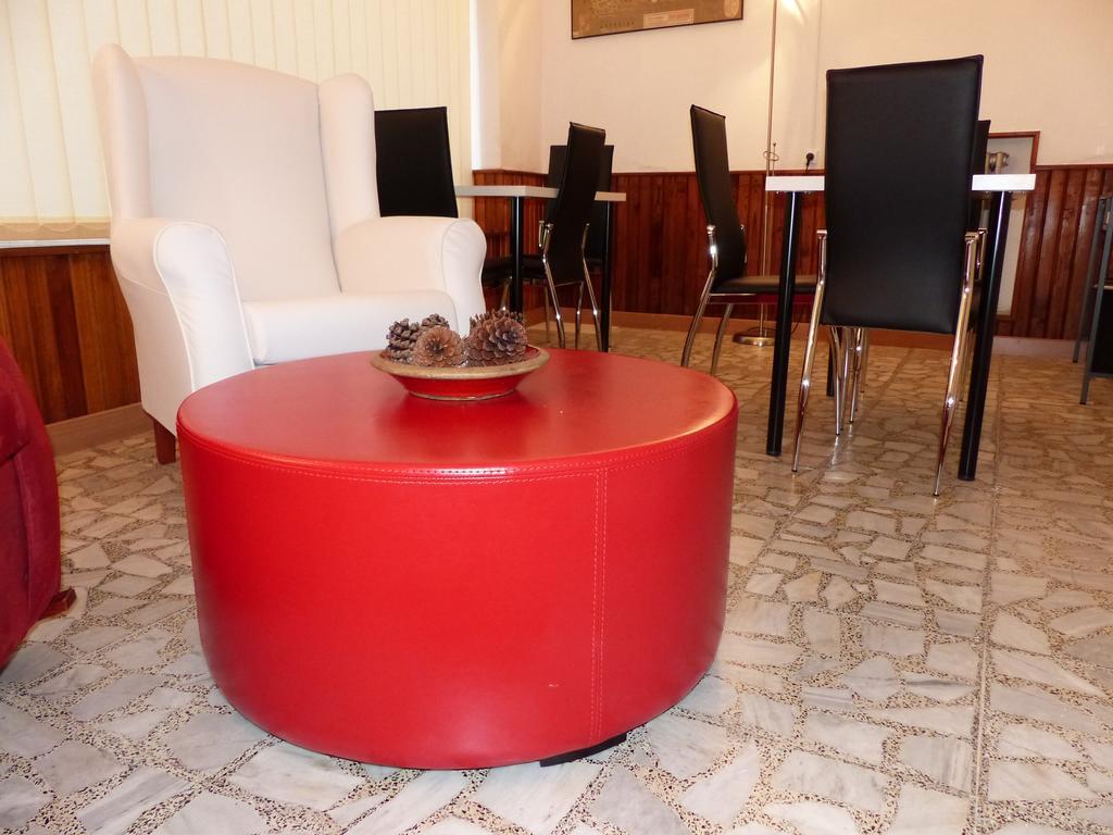 Pension Oria Luarca Bagian luar foto