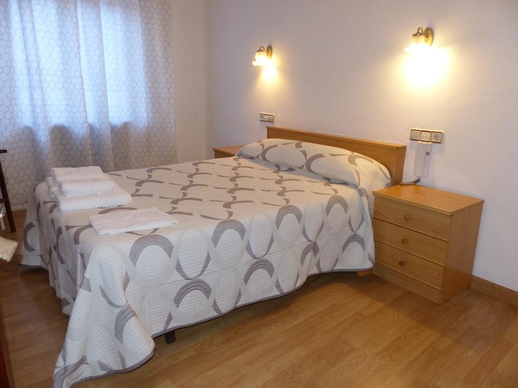 Pension Oria Luarca Bagian luar foto