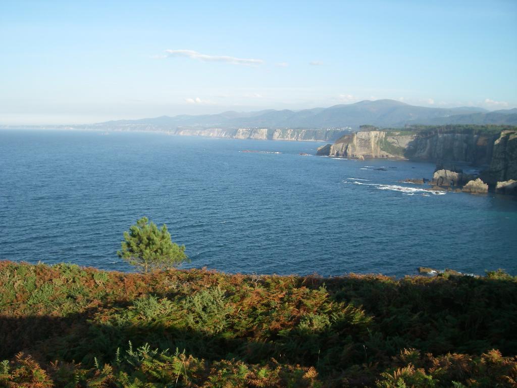 Pension Oria Luarca Bagian luar foto